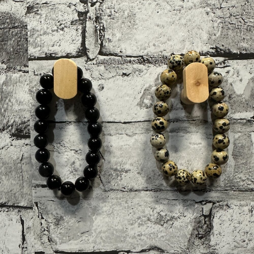 EUC Beaded Bracelet Set Black & Tan with Gift Box